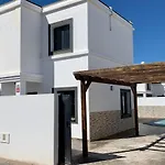 Fashion Vivalavida, Private Pool X Parking Villa