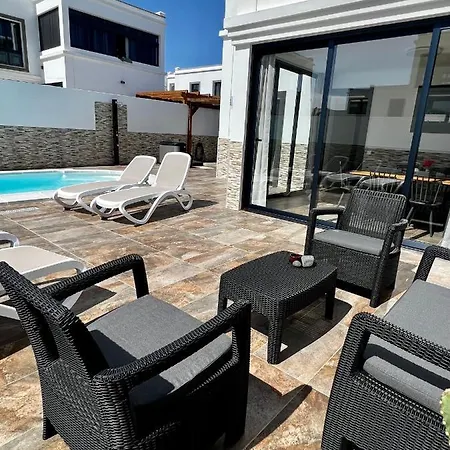 Villa Fashion Vivalavida, Private Pool X Parking Playa Blanca