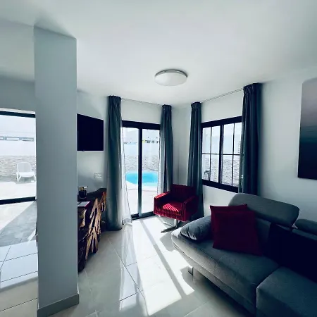 Fashion Vivalavida, Private Pool X Parking Playa Blanca