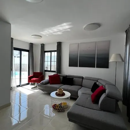 Fashion Vivalavida, Private Pool X Parking Playa Blanca (Lanzarote)