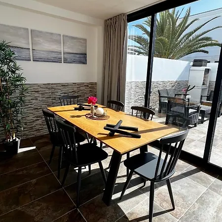 Fashion Vivalavida, Private Pool X Parking Villa Playa Blanca