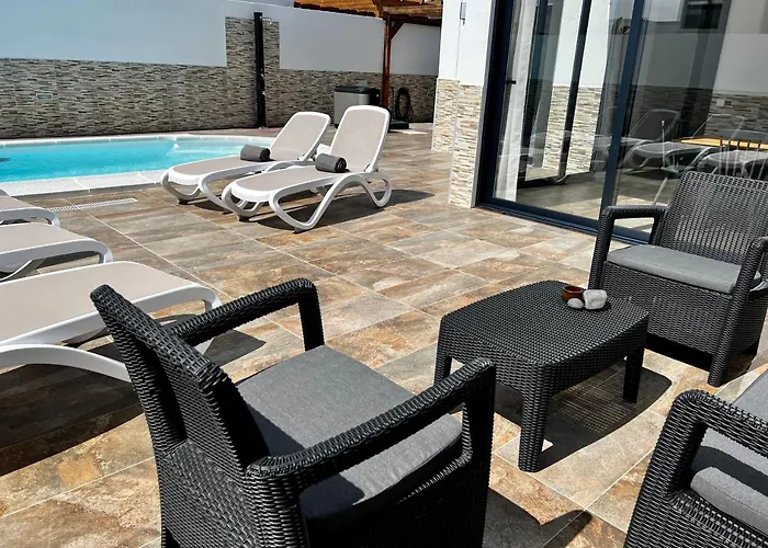 Fashion Vivalavida, Private Pool X Parking Villa