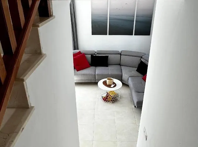 Fashion Vivalavida, Private Pool X Parking Villa *