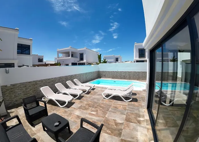 Fashion Vivalavida, Private Pool X Parking فيلة بلايا بلانكا