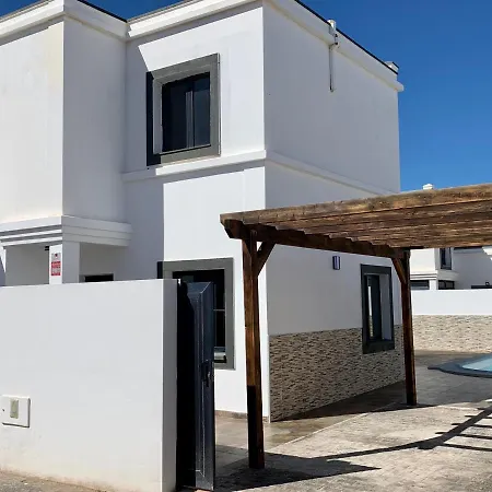 Fashion Vivalavida, Private Pool X Parking וילה