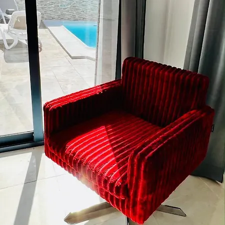 Fashion Vivalavida, Private Pool X Parking פלאיה בלנקה