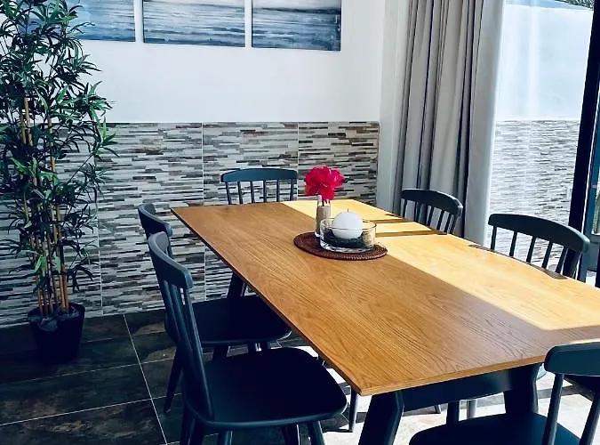 Fashion Vivalavida, Private Pool X Parking Villa *