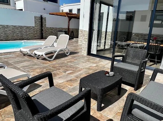 Villa Fashion Vivalavida, Private Pool X Parking Playa Blanca (Lanzarote)