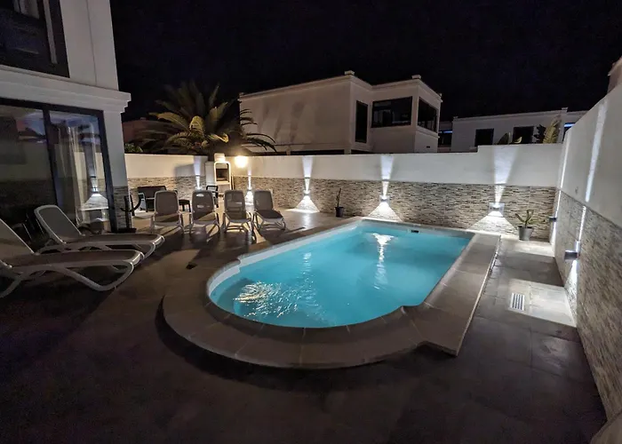 Villa Fashion Vivalavida, Private Pool X Parking Playa Blanca (Lanzarote)